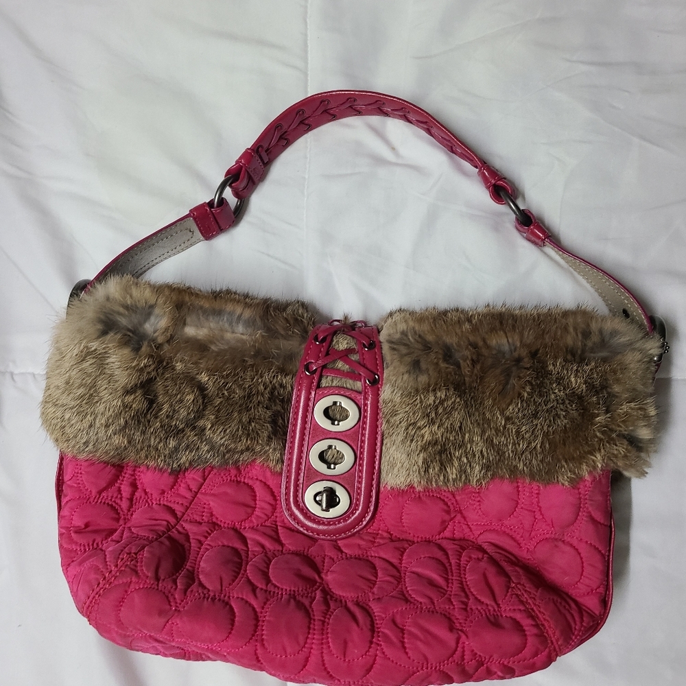 Coach No. G04K-9443 Pink quilted bag w/rabbit fur